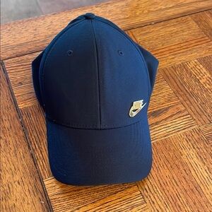 Nike gold medal logo black Baseball Cap